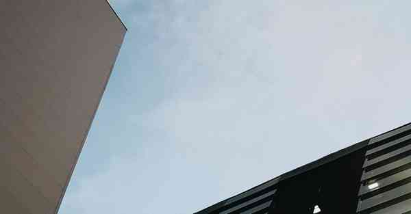 科大智能和新松机器人对比