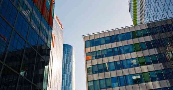 小品智能化机器人 机器人智能化发展趋势和影响