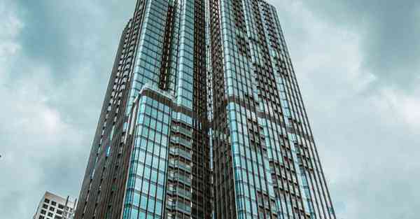 人工智能机器人和人谈恋爱