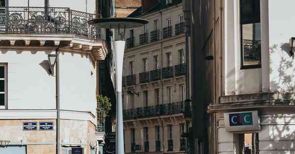 过人智能辅助移动机器人