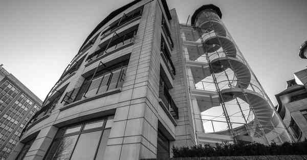 “噜噜智能AI机器人”的行业文章