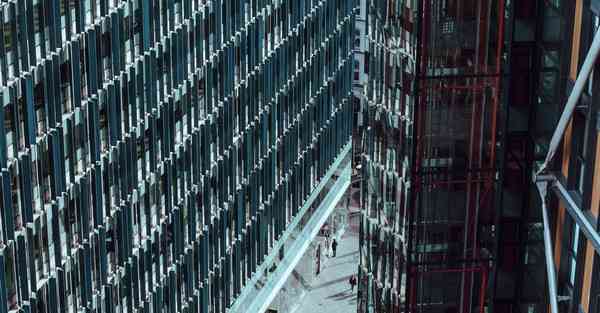 科大智能和新松机器人对比