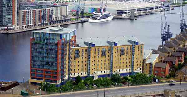 过人智能辅助移动机器人