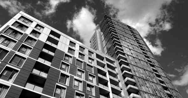 人工智能机器人和人谈恋爱