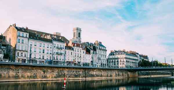 小品智能化机器人 机器人智能化发展趋势和影响