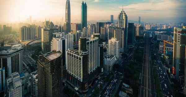 “噜噜智能AI机器人”的行业文章