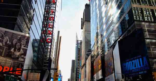 过人智能辅助移动机器人