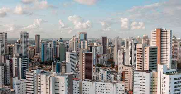 人工智能机器人和人谈恋爱