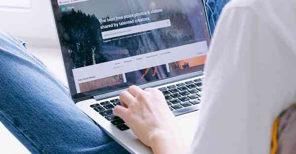 智能机器人石榴娃说吧