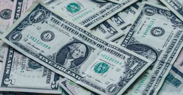 AI绘画特效三角骨（AI三角形立体效果怎么做）