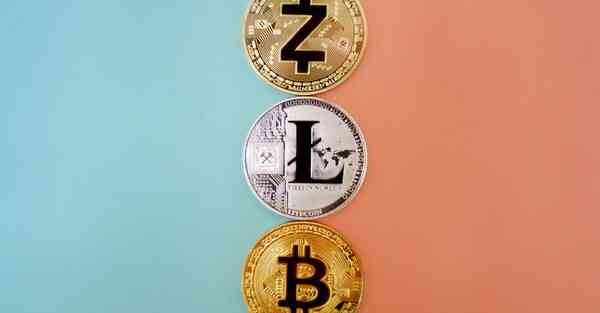 科大讯飞智能机器人最大