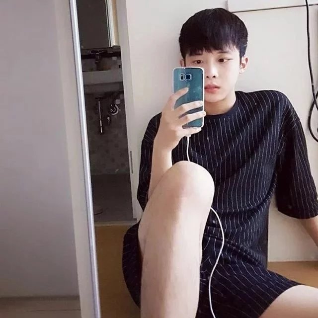 董青媚发